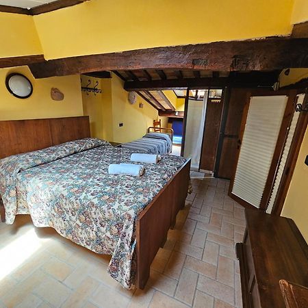 Agriturismo Ca Serrantonio - Ferri Appartamento Rossini ウルバーニア エクステリア 写真