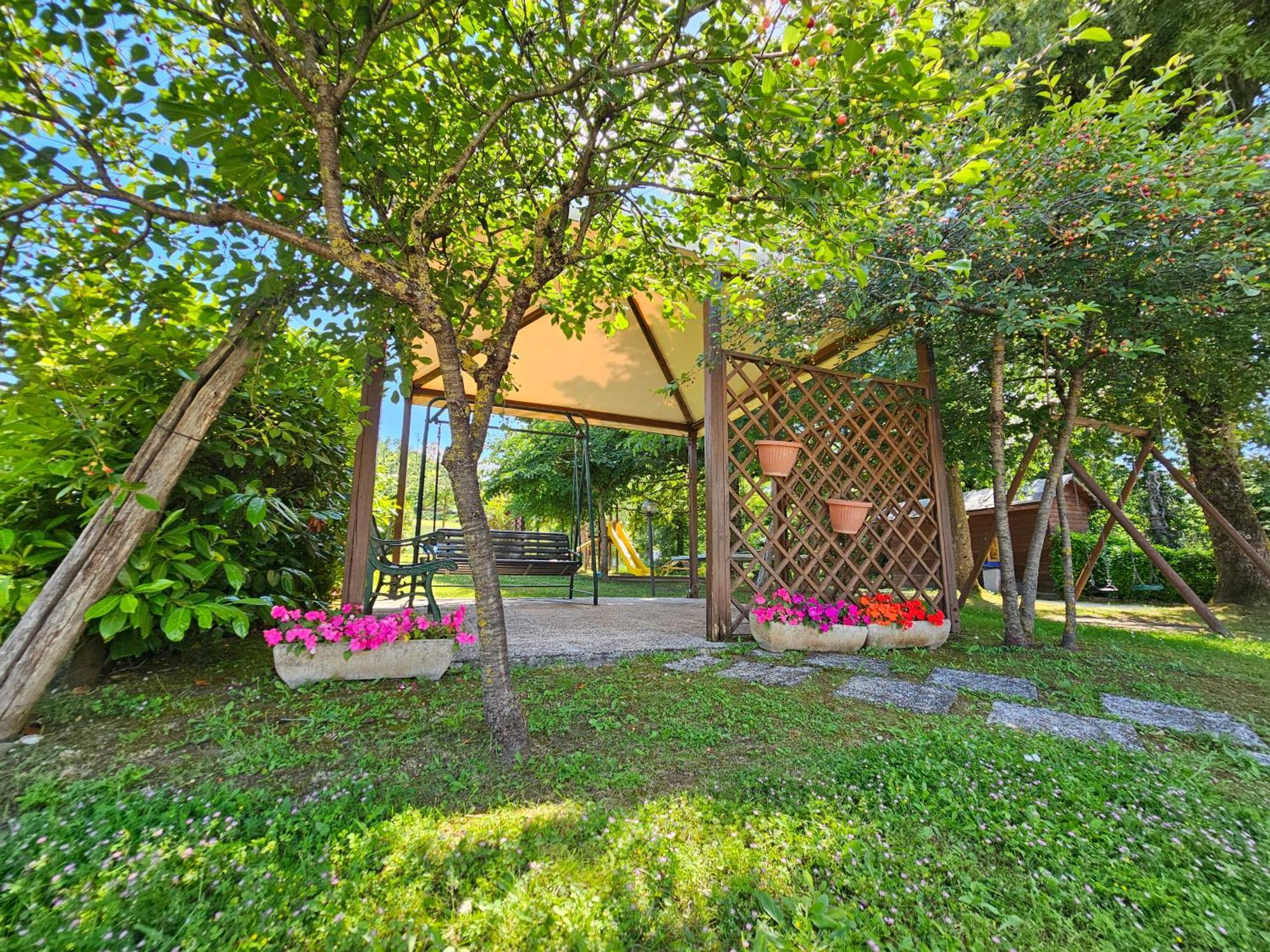Agriturismo Ca Serrantonio - Ferri Appartamento Rossini ウルバーニア エクステリア 写真