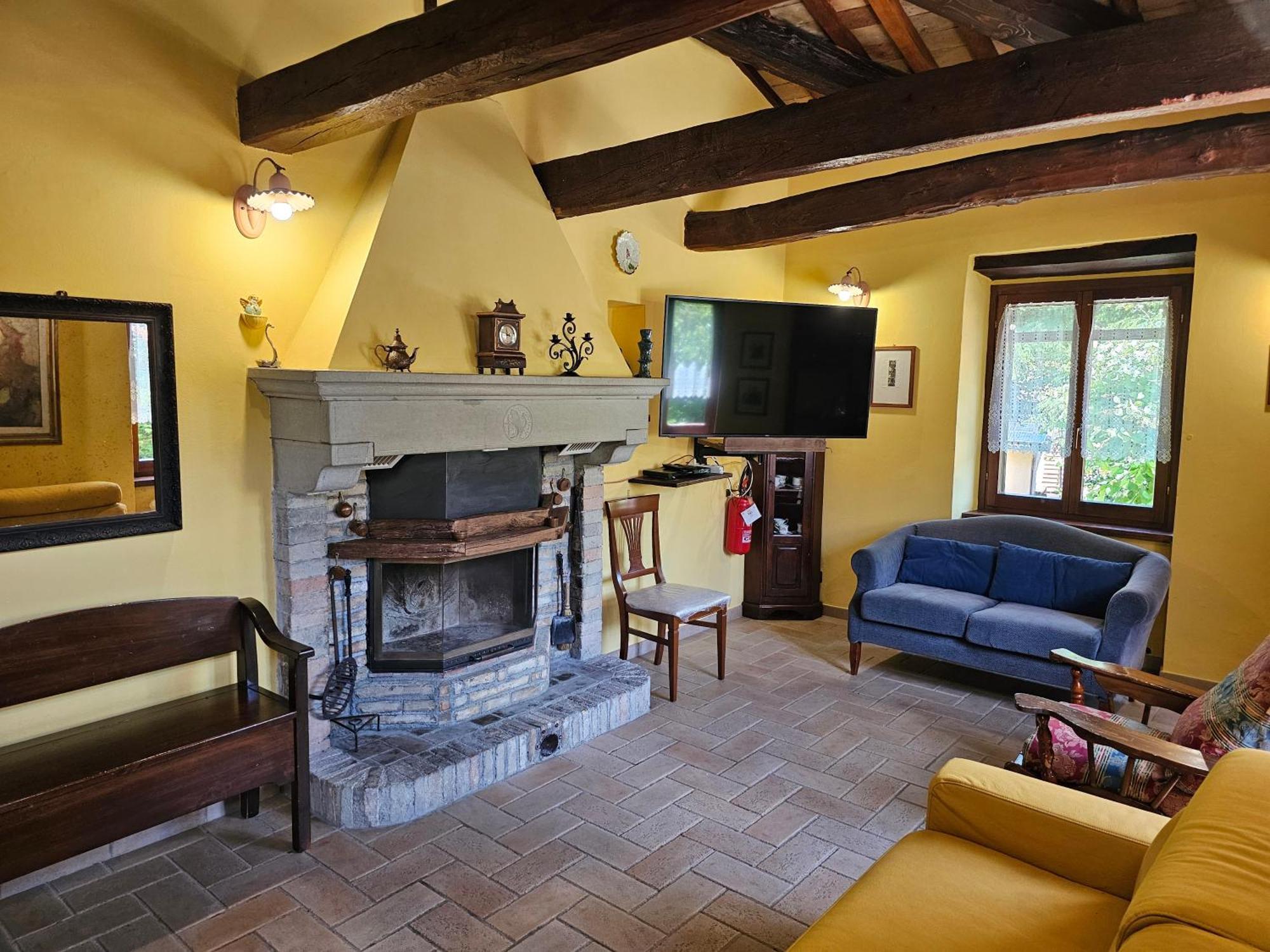 Agriturismo Ca Serrantonio - Ferri Appartamento Rossini ウルバーニア エクステリア 写真